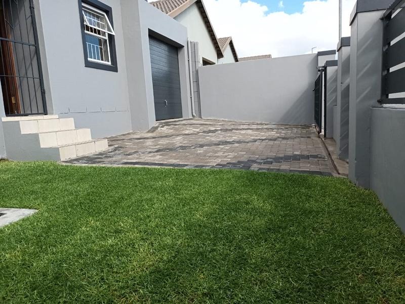 2 Bedroom Property for Sale in Groenheuwel Western Cape